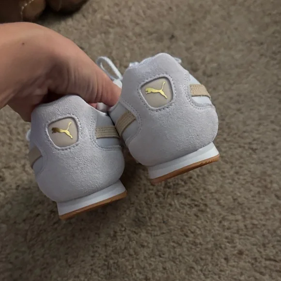 NEW Puma Arizona White and Beige Sneakers Shoes 8 - Picture 8 of 11